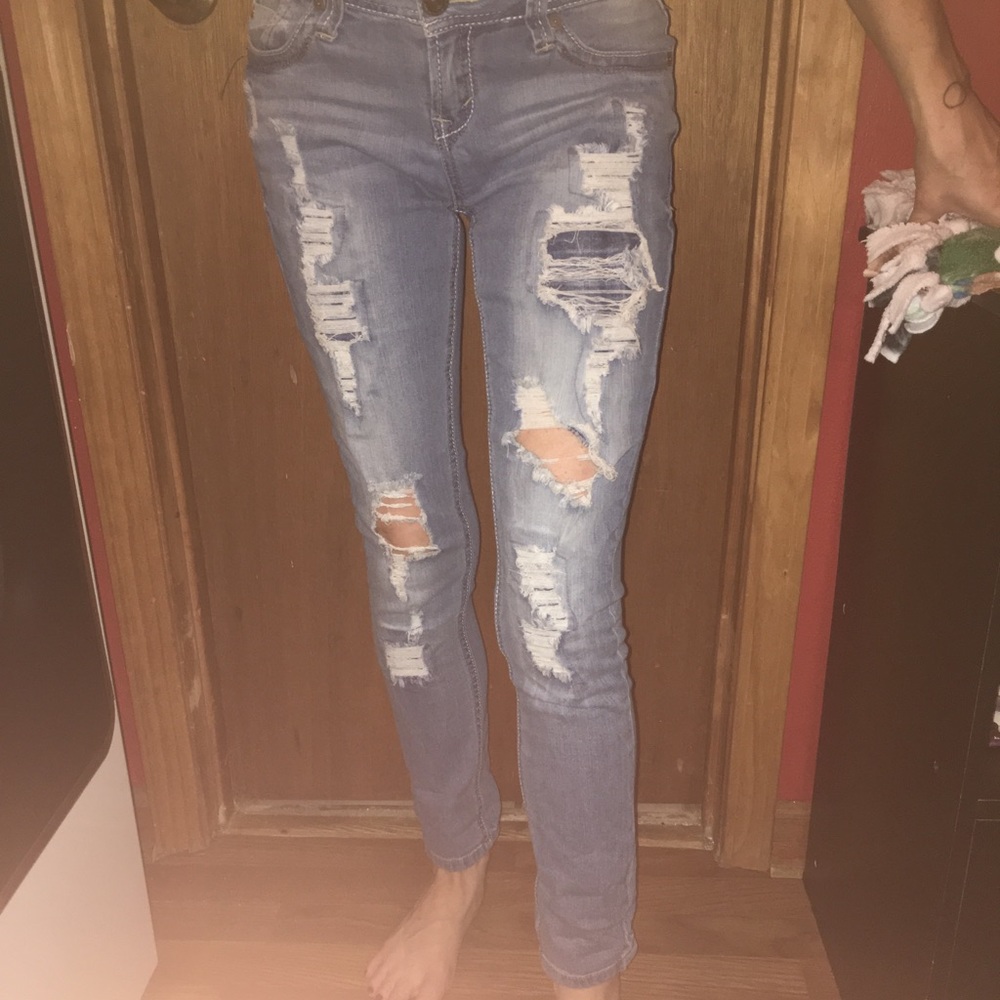 Wallflower Junior Destructed Skinny Jeans